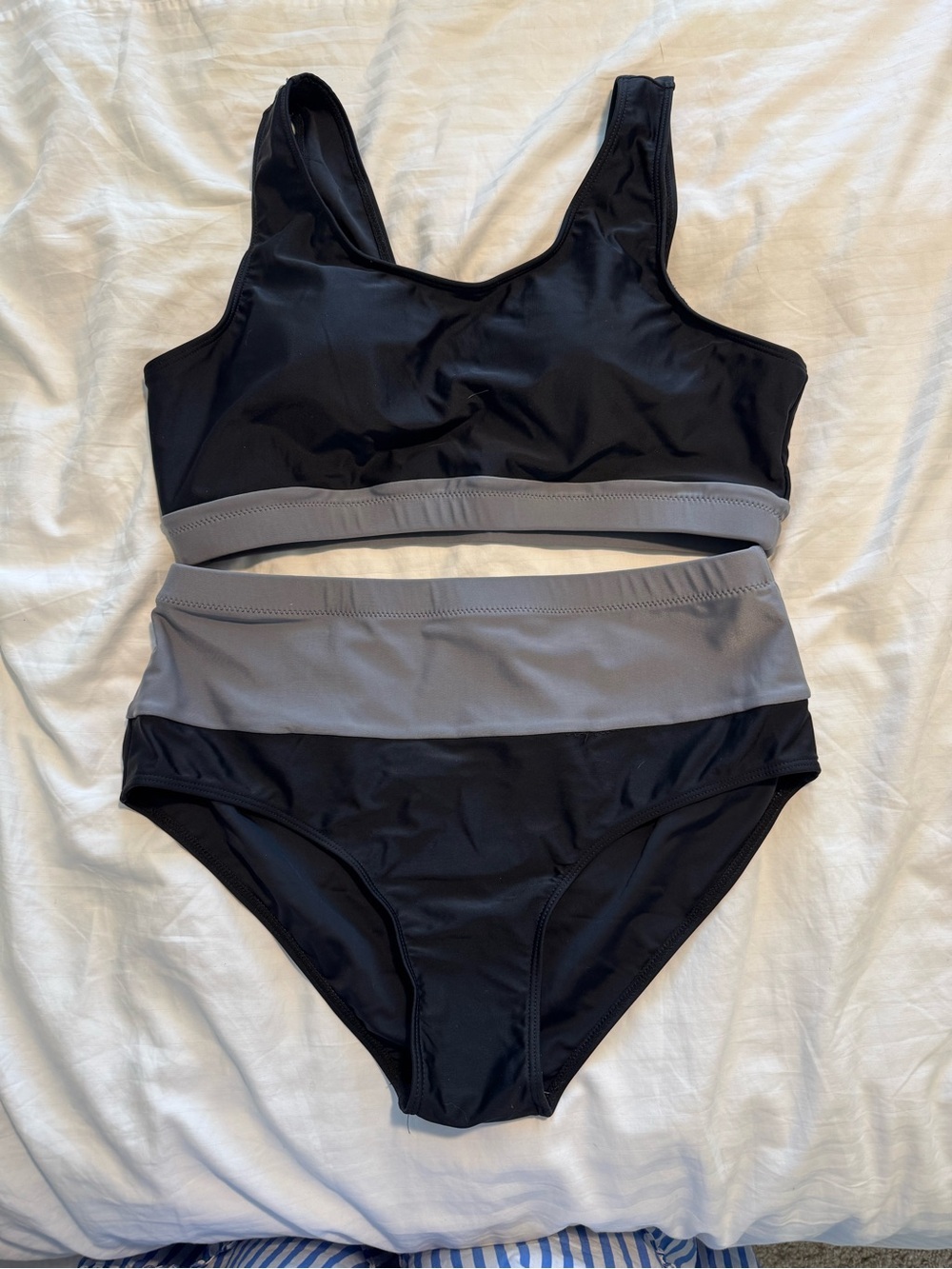 🔔 Donating Soon - Make an Offer!       
Jack Smith Rash Guard + Bikini Set Large - Picture 5 of 9